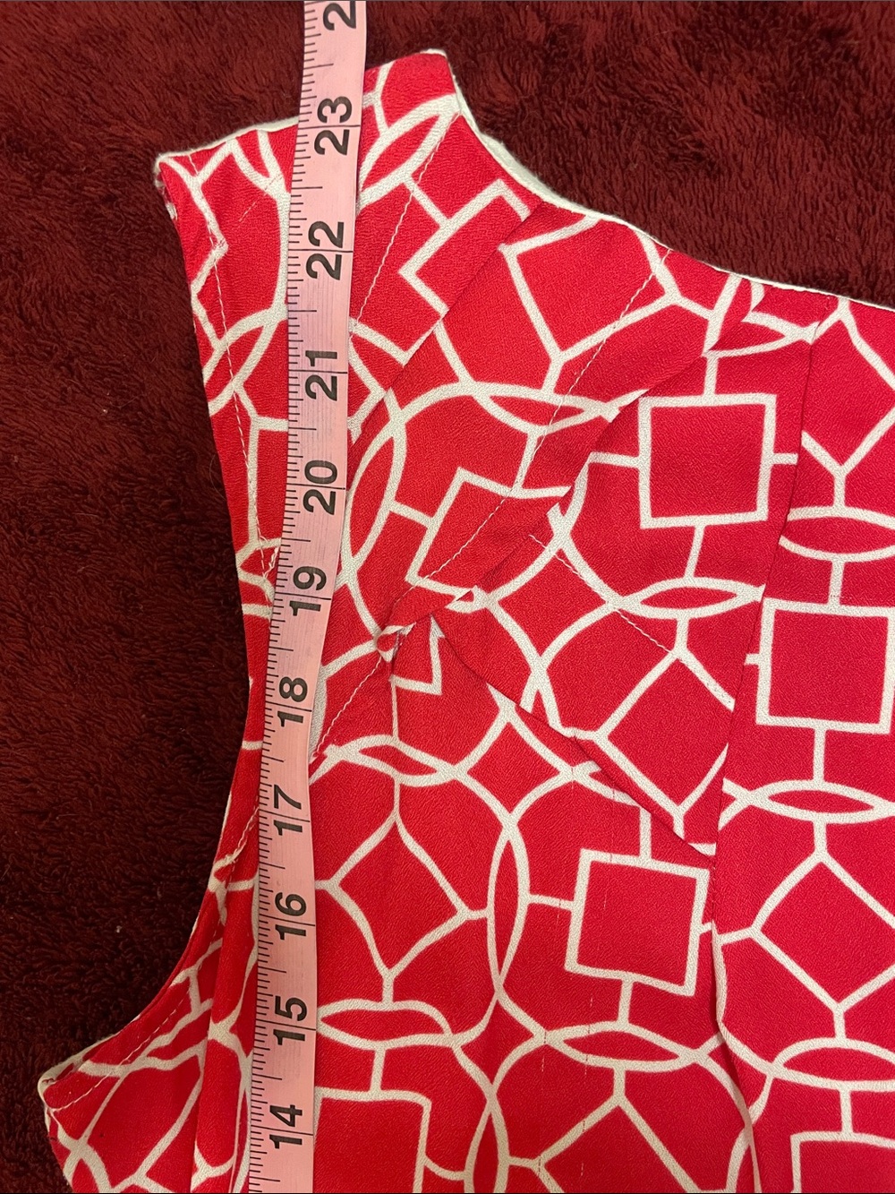 Geometric Print Shell Top - Red & White - Picture 10 of 12